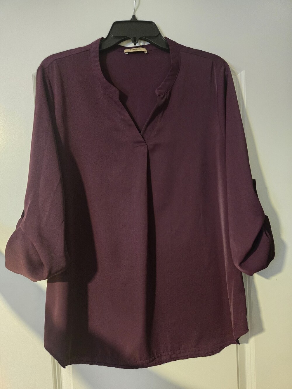 Women's Plum V-Neck Long Sleeve Blouse